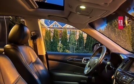 Nissan Pathfinder, 2014 год, 2 050 000 рублей, 21 фотография