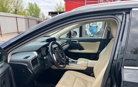 Lexus RX IV рестайлинг, 2021 год, 5 600 000 рублей, 4 фотография