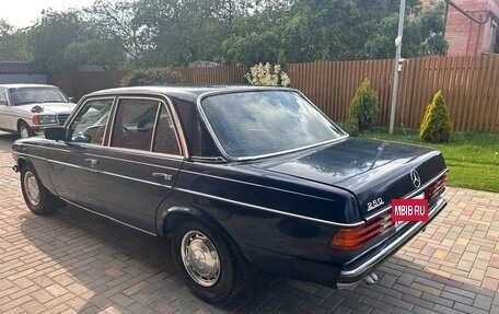Mercedes-Benz W123, 1980 год, 150 000 рублей, 3 фотография
