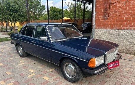 Mercedes-Benz W123, 1980 год, 150 000 рублей, 2 фотография