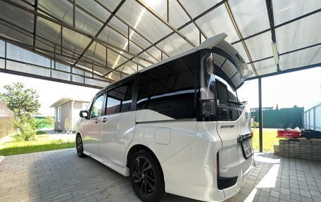 Honda Stepwgn IV, 2019 год, 2 650 000 рублей, 2 фотография