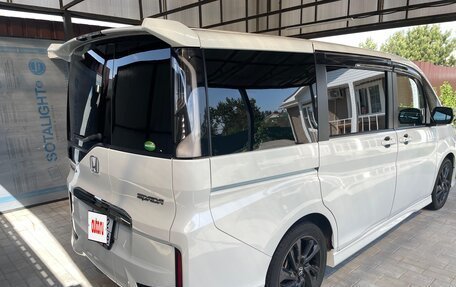 Honda Stepwgn IV, 2019 год, 2 650 000 рублей, 7 фотография