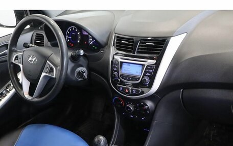 Hyundai Solaris II рестайлинг, 2011 год, 879 000 рублей, 5 фотография