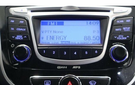 Hyundai Solaris II рестайлинг, 2011 год, 879 000 рублей, 12 фотография