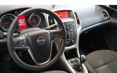 Opel Astra J, 2011 год, 650 000 рублей, 6 фотография
