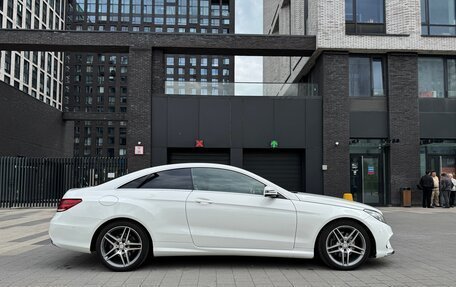Mercedes-Benz E-Класс, 2014 год, 2 290 000 рублей, 2 фотография