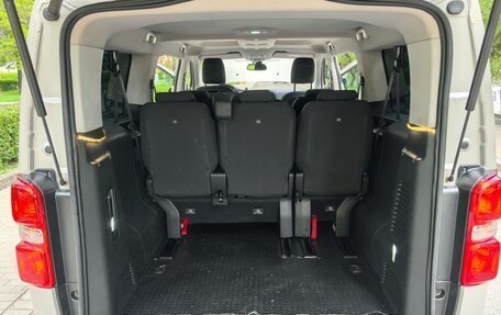 Peugeot Traveller I, 2017 год, 2 650 000 рублей, 14 фотография