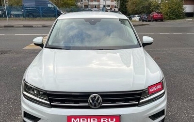 Volkswagen Tiguan II, 2020 год, 2 400 000 рублей, 1 фотография