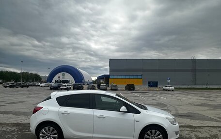 Opel Astra J, 2012 год, 615 000 рублей, 2 фотография