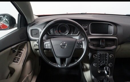 Volvo V40 Cross Country I, 2018 год, 2 200 000 рублей, 13 фотография