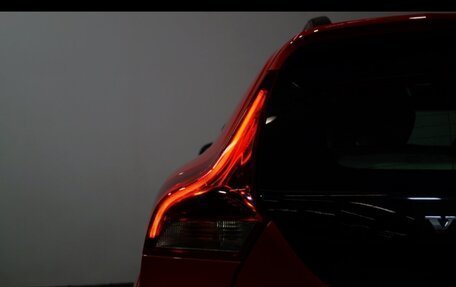 Volvo V40 Cross Country I, 2018 год, 2 200 000 рублей, 10 фотография