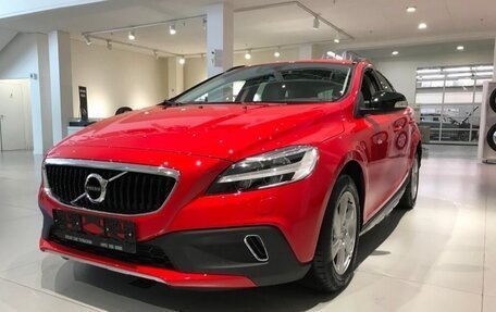 Volvo V40 Cross Country I, 2018 год, 2 200 000 рублей, 7 фотография