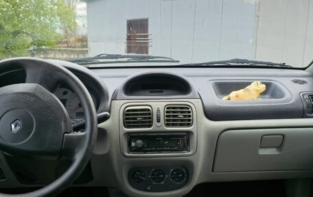 Renault Symbol I, 2003 год, 300 000 рублей, 3 фотография