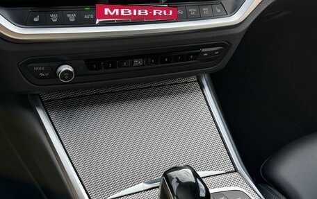 BMW 3 серия, 2019 год, 4 400 000 рублей, 29 фотография