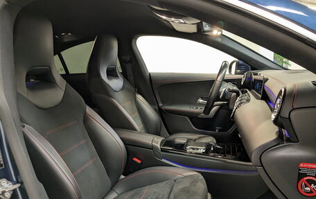 Mercedes-Benz CLA, 2019 год, 3 050 000 рублей, 24 фотография