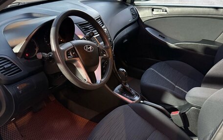 Hyundai Solaris II рестайлинг, 2015 год, 1 285 000 рублей, 10 фотография