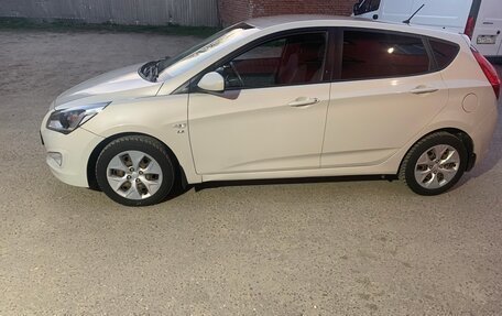 Hyundai Solaris II рестайлинг, 2015 год, 1 285 000 рублей, 4 фотография