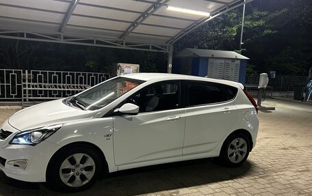 Hyundai Solaris II рестайлинг, 2014 год, 1 060 000 рублей, 2 фотография