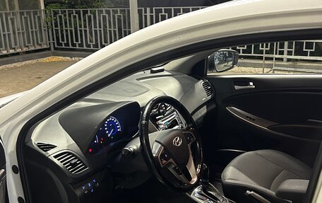 Hyundai Solaris II рестайлинг, 2014 год, 1 060 000 рублей, 10 фотография