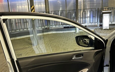 Hyundai Solaris II рестайлинг, 2014 год, 1 060 000 рублей, 12 фотография