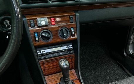 Mercedes-Benz W124, 1992 год, 1 250 000 рублей, 11 фотография