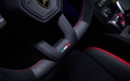 Lamborghini Urus I, 2025 год, 43 900 000 рублей, 25 фотография