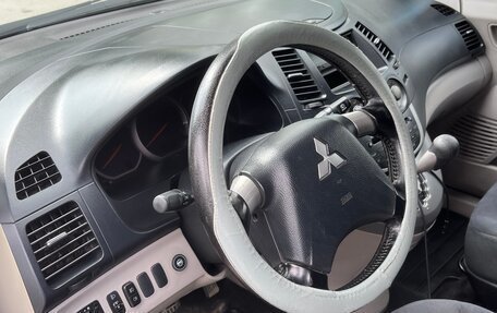 Mitsubishi Grandis, 2007 год, 1 150 000 рублей, 19 фотография