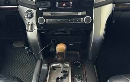 Toyota Land Cruiser 200, 2012 год, 3 000 000 рублей, 10 фотография