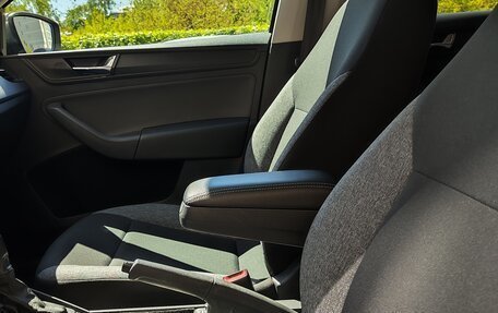 Skoda Rapid II, 2021 год, 1 700 000 рублей, 13 фотография