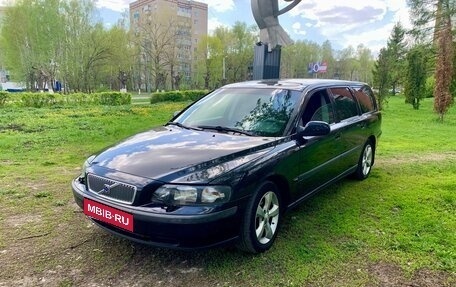 Volvo V70 III рестайлинг, 2002 год, 649 000 рублей, 2 фотография