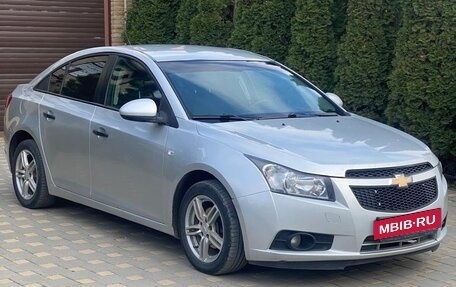 Chevrolet Cruze II, 2012 год, 700 000 рублей, 2 фотография