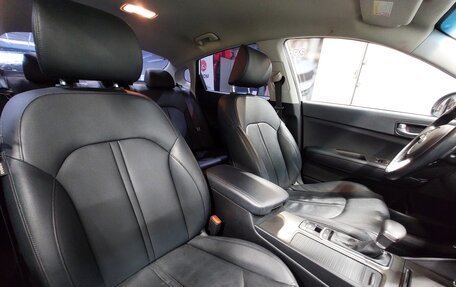 KIA K5, 2019 год, 2 255 000 рублей, 16 фотография
