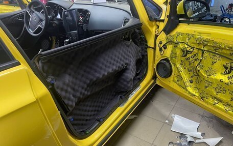 Opel Astra J, 2012 год, 900 000 рублей, 13 фотография