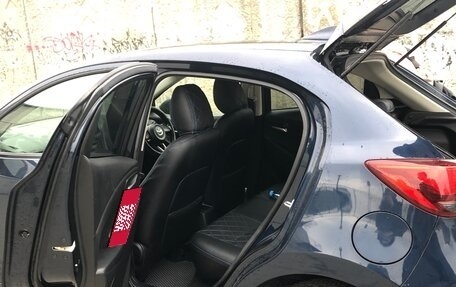 Mazda Demio IV, 2017 год, 980 000 рублей, 10 фотография