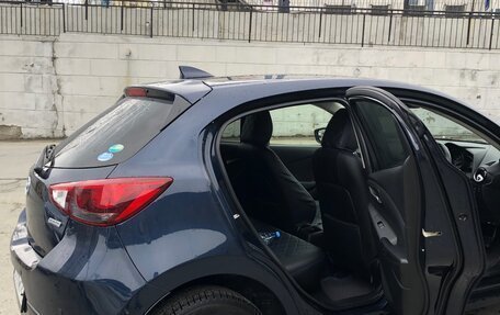 Mazda Demio IV, 2017 год, 980 000 рублей, 12 фотография