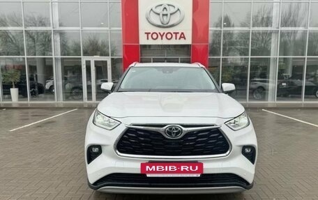 Toyota Highlander, 2025 год, 6 600 000 рублей, 2 фотография