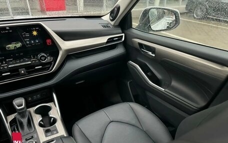 Toyota Highlander, 2025 год, 6 600 000 рублей, 21 фотография