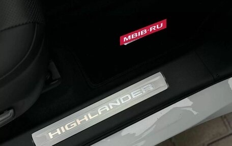 Toyota Highlander, 2025 год, 6 600 000 рублей, 24 фотография