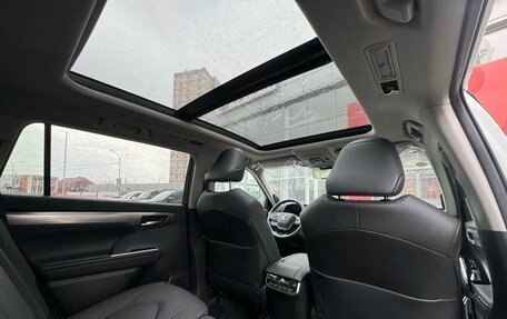 Toyota Highlander, 2025 год, 6 600 000 рублей, 39 фотография