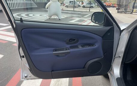 Mitsubishi Carisma I, 2003 год, 210 000 рублей, 8 фотография