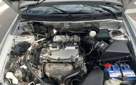 Mitsubishi Carisma I, 2003 год, 210 000 рублей, 17 фотография