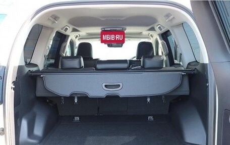 Toyota Land Cruiser Prado 150 рестайлинг 2, 2022 год, 3 586 000 рублей, 16 фотография