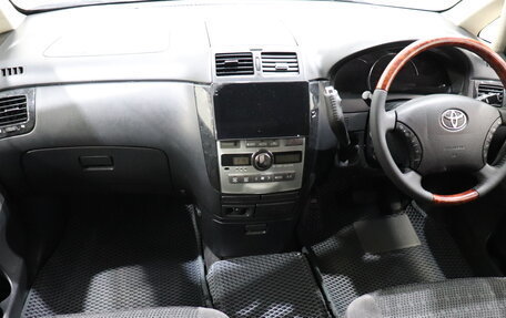 Toyota Ipsum II, 2004 год, 850 000 рублей, 14 фотография