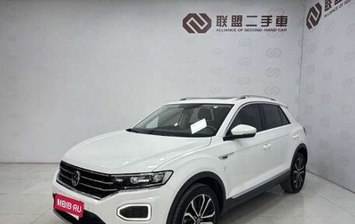 Volkswagen T-Roc I, 2022 год, 1 638 000 рублей, 1 фотография