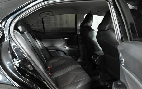 Toyota Camry, 2021 год, 3 690 000 рублей, 17 фотография