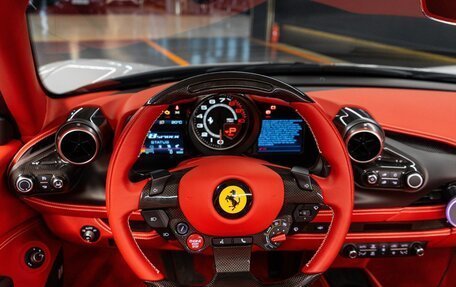 Ferrari F8, 2022 год, 29 975 000 рублей, 8 фотография