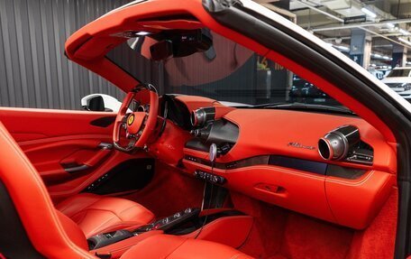 Ferrari F8, 2022 год, 29 975 000 рублей, 9 фотография