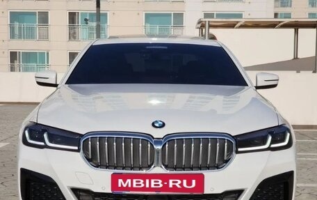 BMW 5 серия, 2021 год, 3 940 077 рублей, 2 фотография