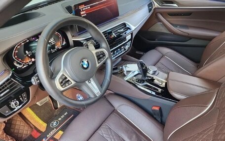BMW 5 серия, 2021 год, 3 940 077 рублей, 8 фотография