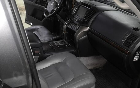 Toyota Land Cruiser 200, 2009 год, 2 430 000 рублей, 6 фотография